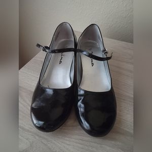 Big girls size 4.5 Mary Jane dress shoes